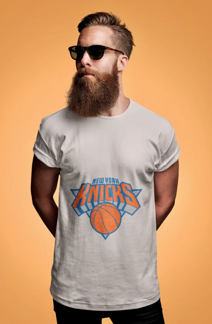 This tee is a must-have for true Knicks enthusiasts, combining sports passion with metropolitan flair.