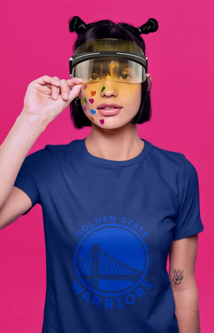 Stand out in the crowd as you showcase your loyalty to the Golden State Warriors with this chic and comfortable women's tee.