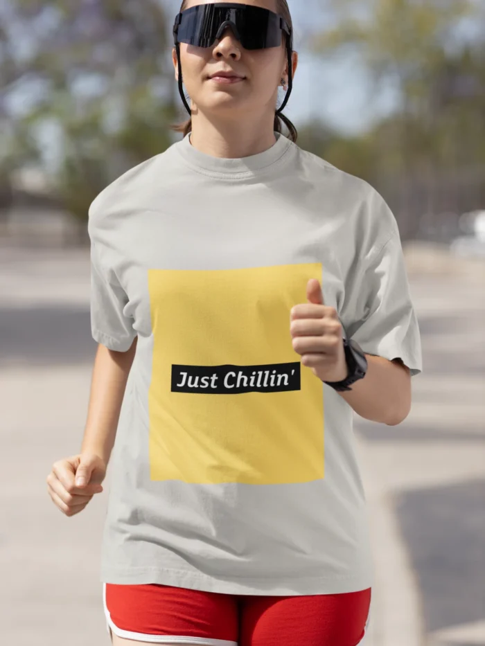 Women's 'Just Chillin'' t-shirt in soft cotton, showcasing a relaxed fit and stylish design